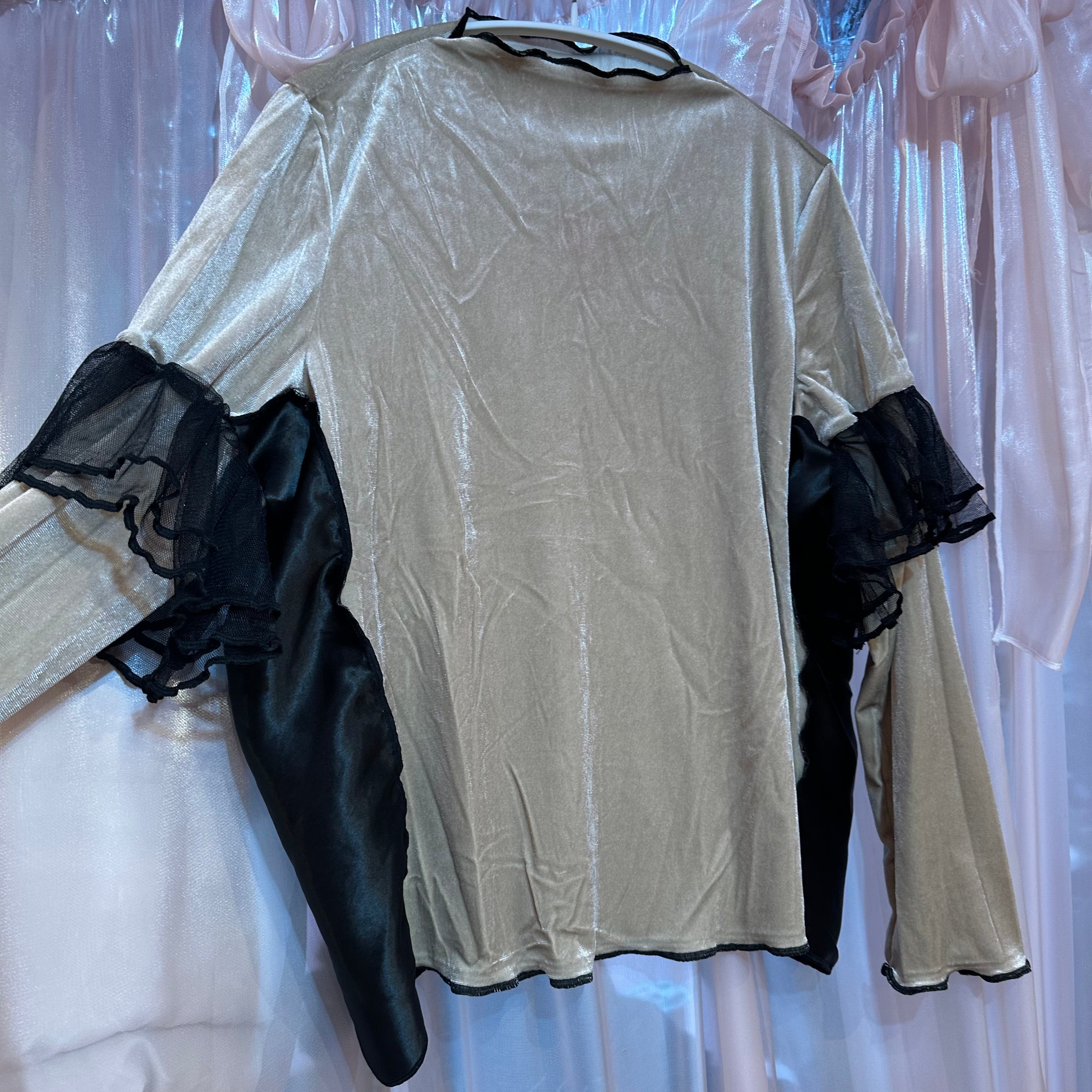 ベージュベルベットトップス