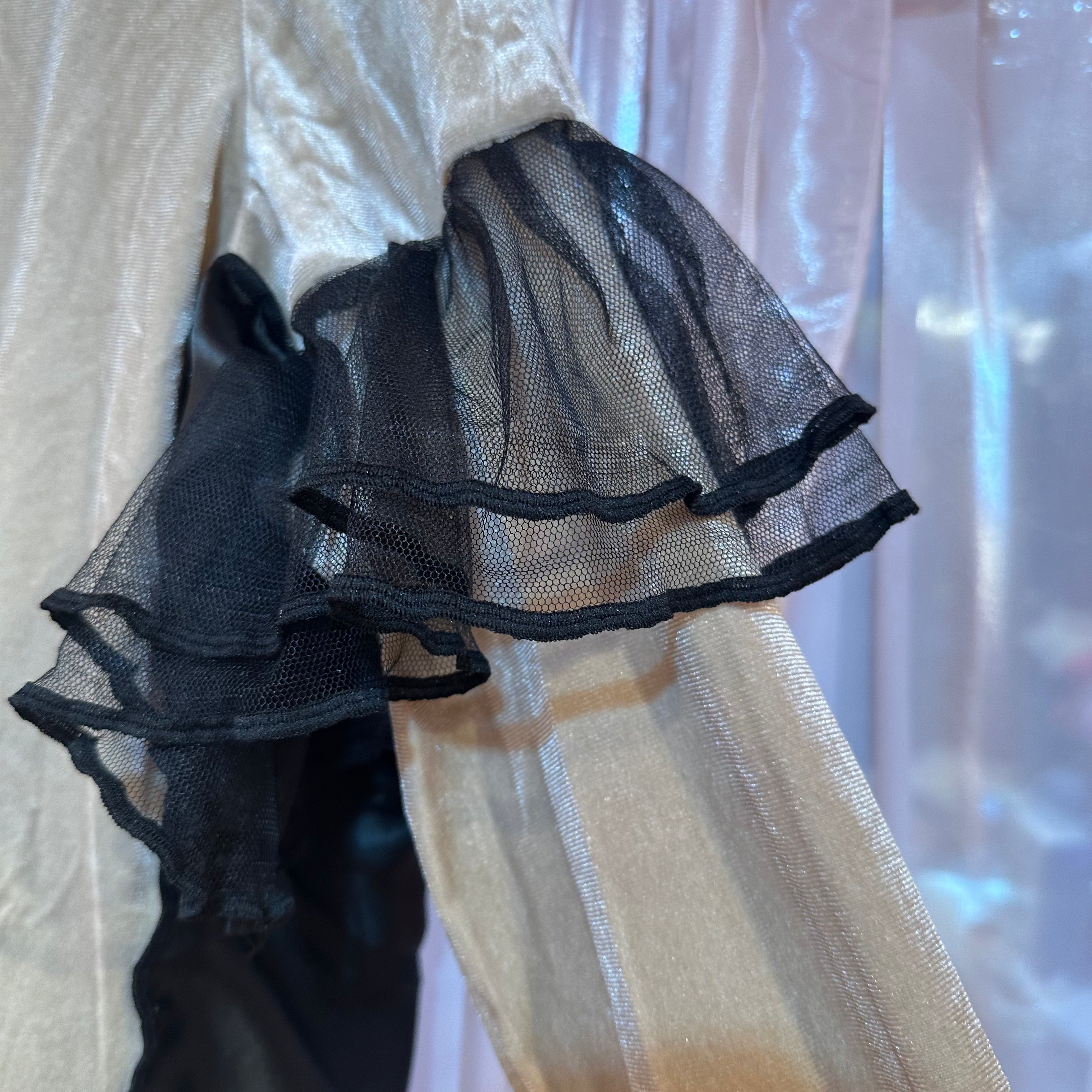 ベージュベルベットトップス