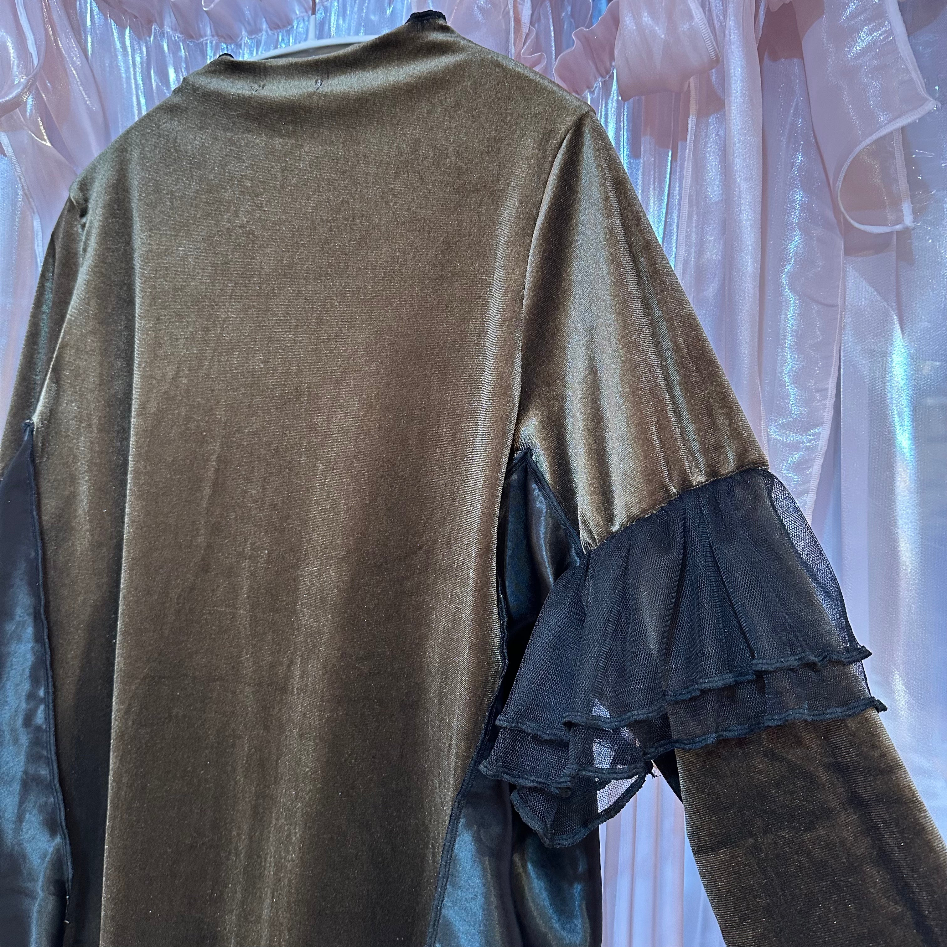 カーキベルベットトップス