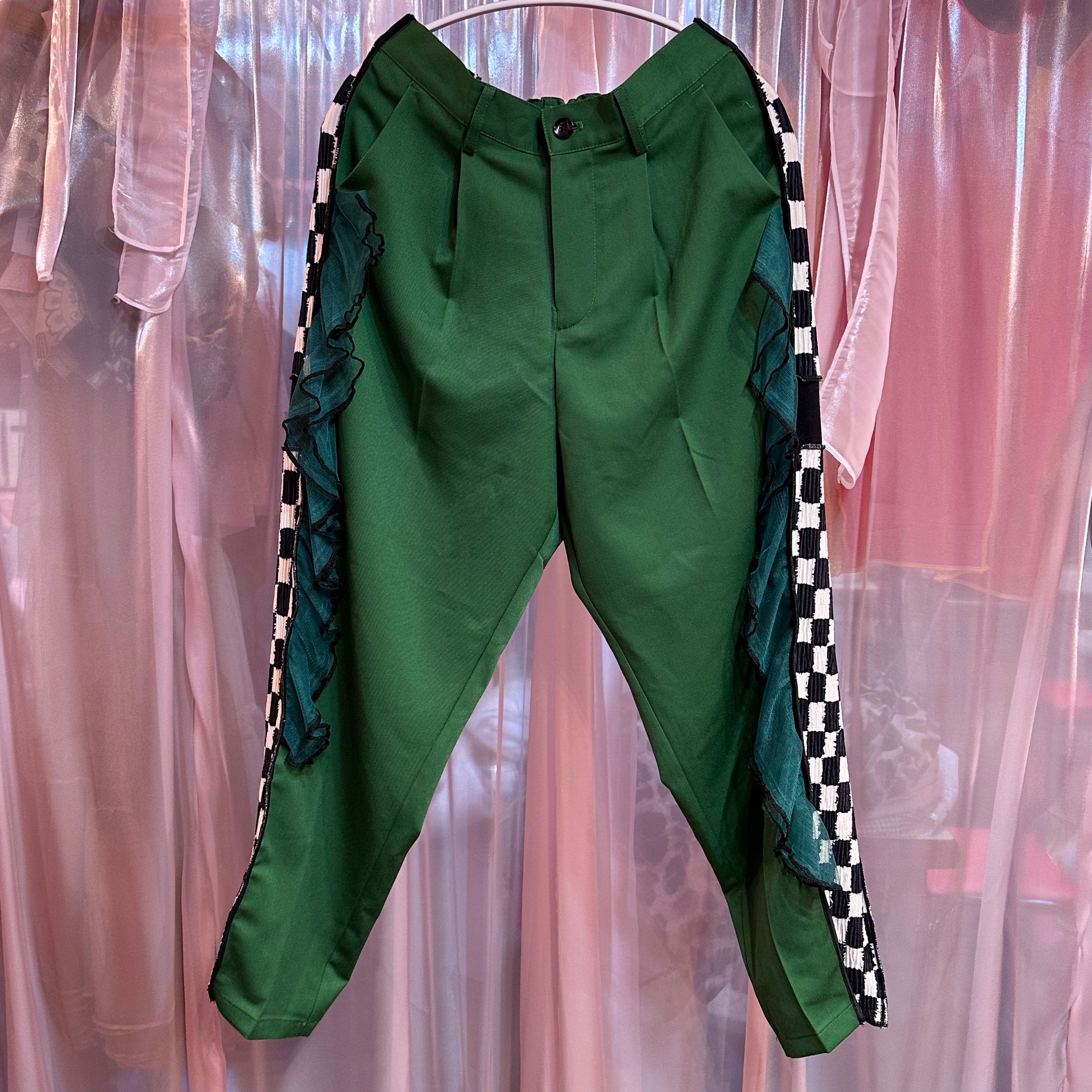 チュール付きグリーンパンツ