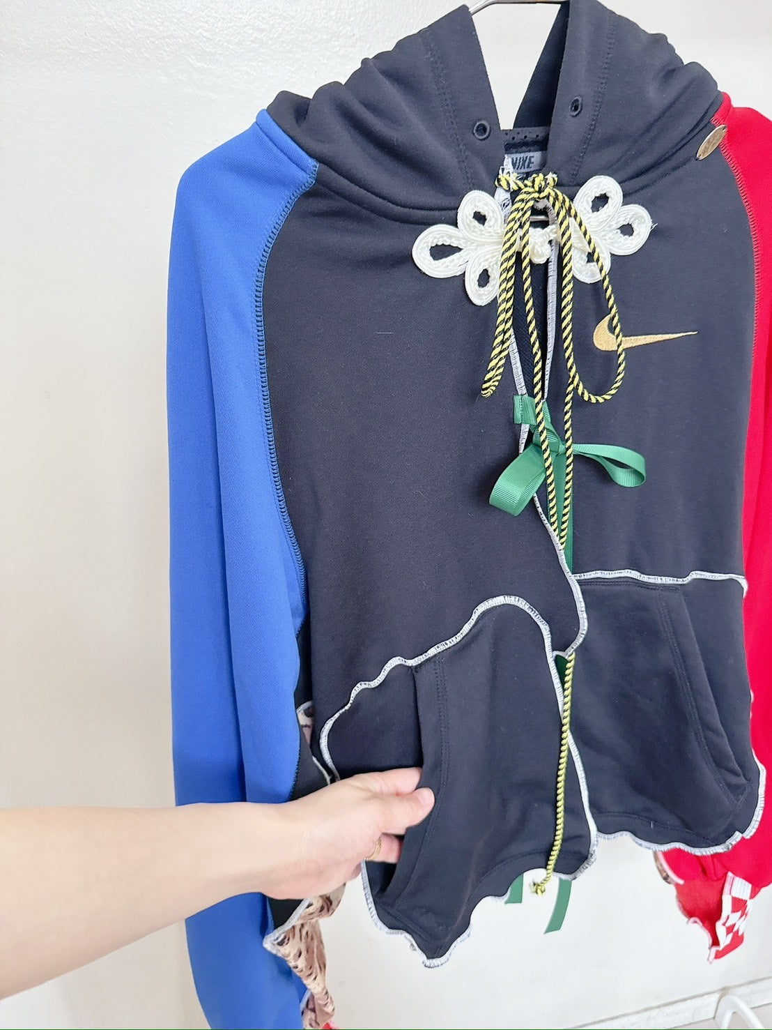 Nike青×赤ハウリー