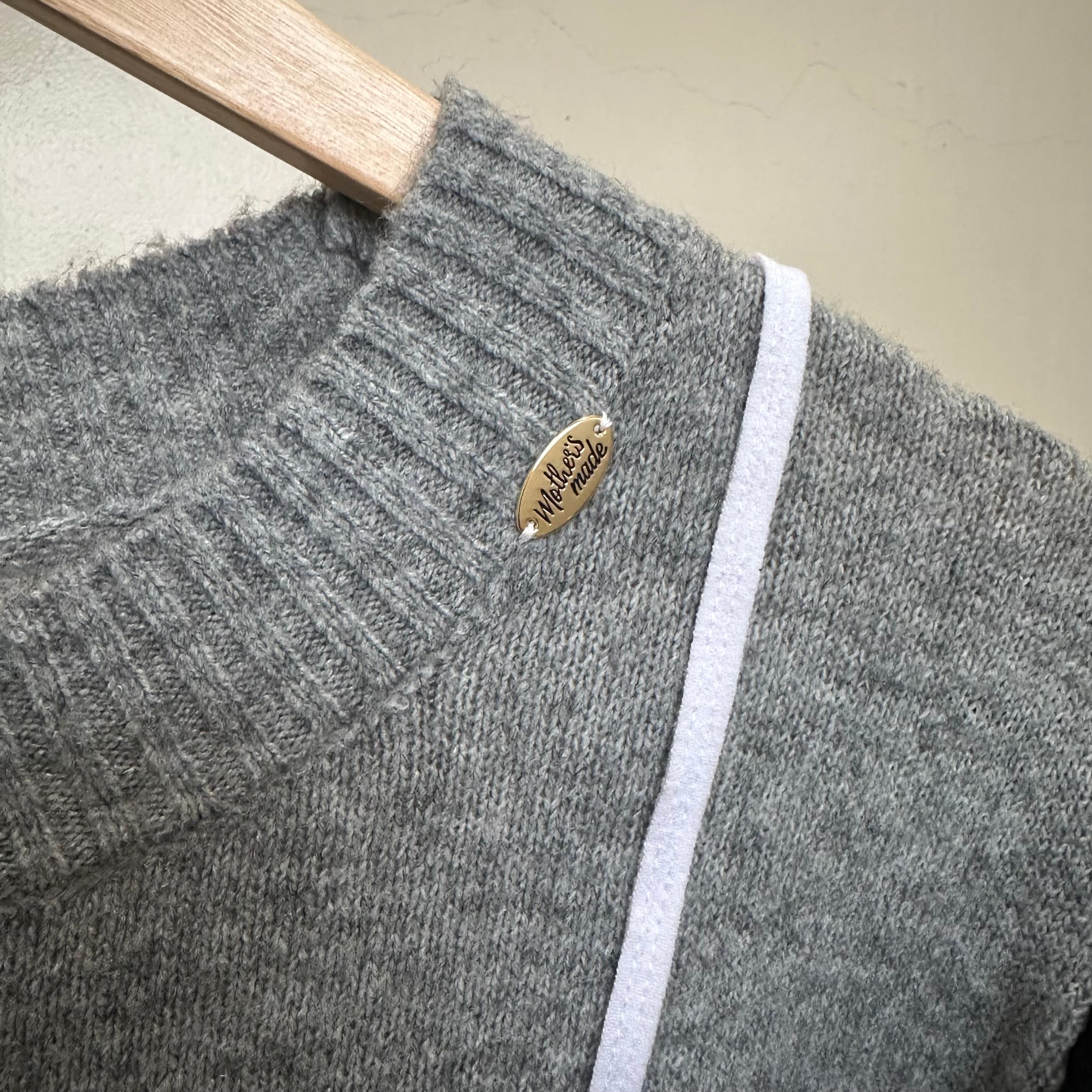 グレーチュールリメイクセーター