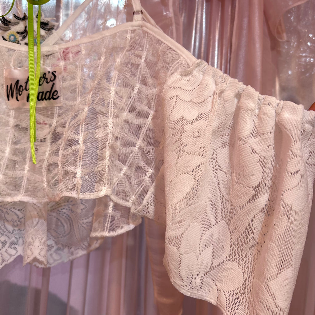 白いレースのワンちゃんキャミソール