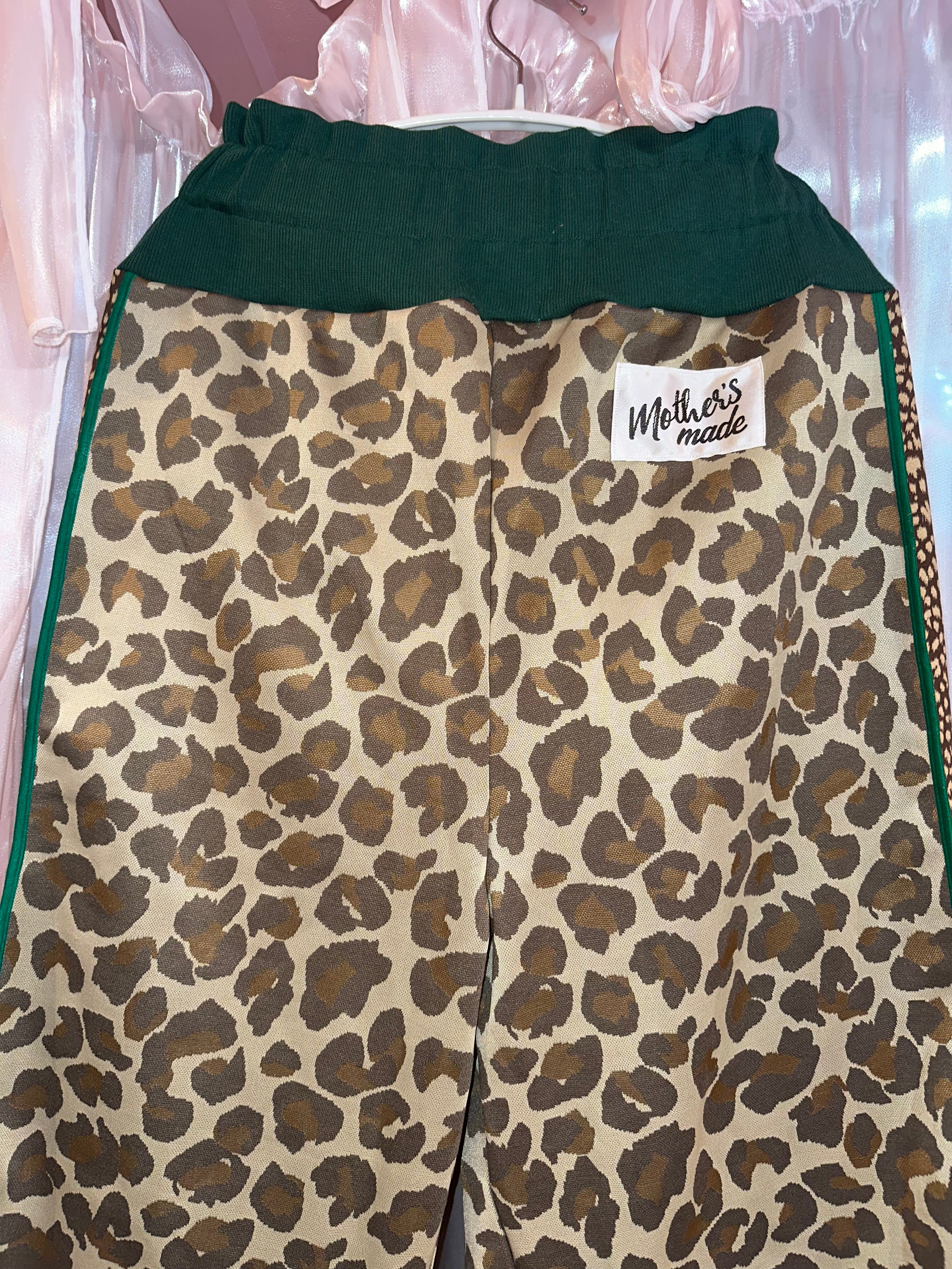 チュール付きヒョウ柄パンツ