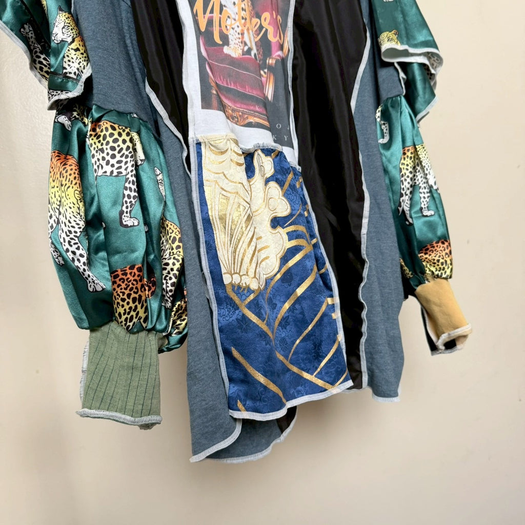 チータープリントのバルーンスリーブトップス