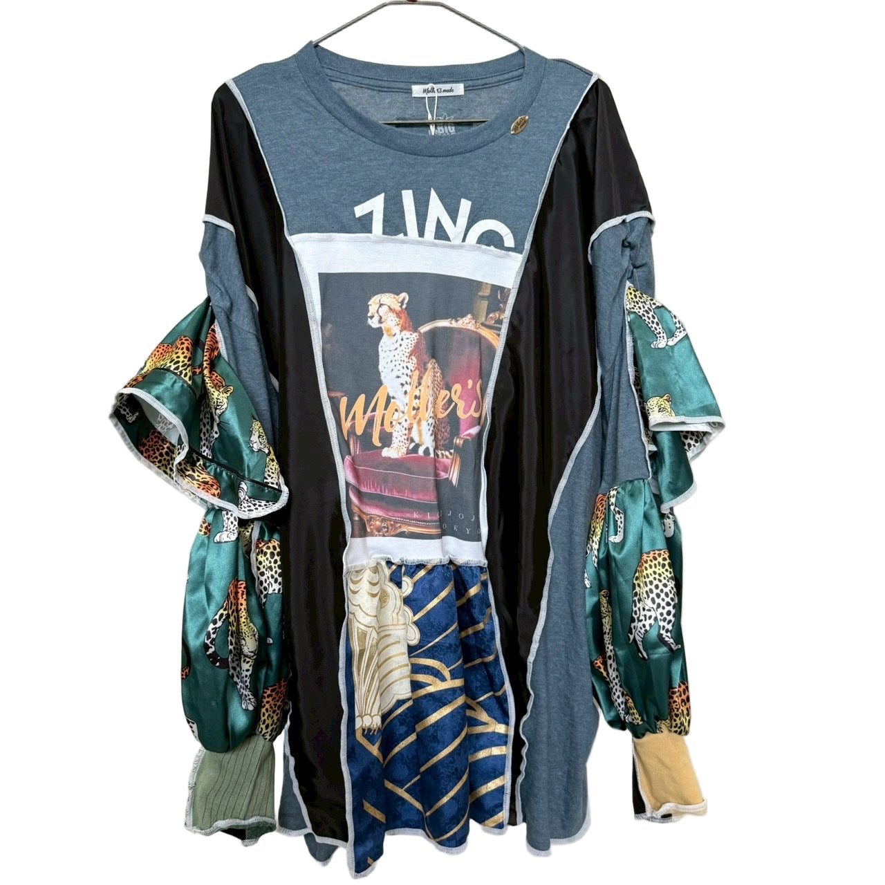 チータープリントのバルーンスリーブトップス