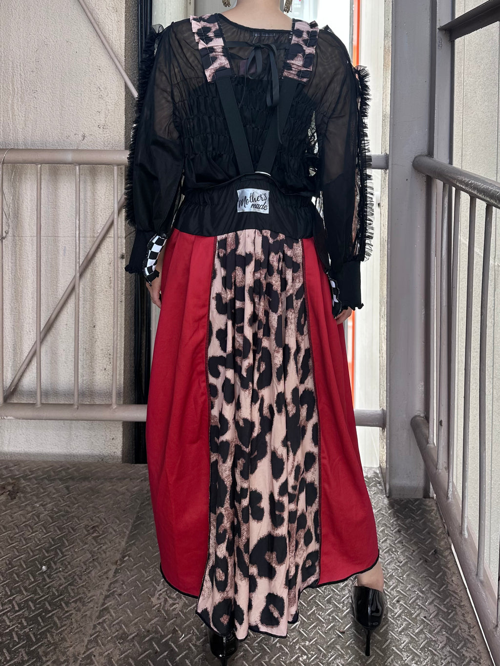 トラックパンツ x ヒョウ柄 リメイクOP