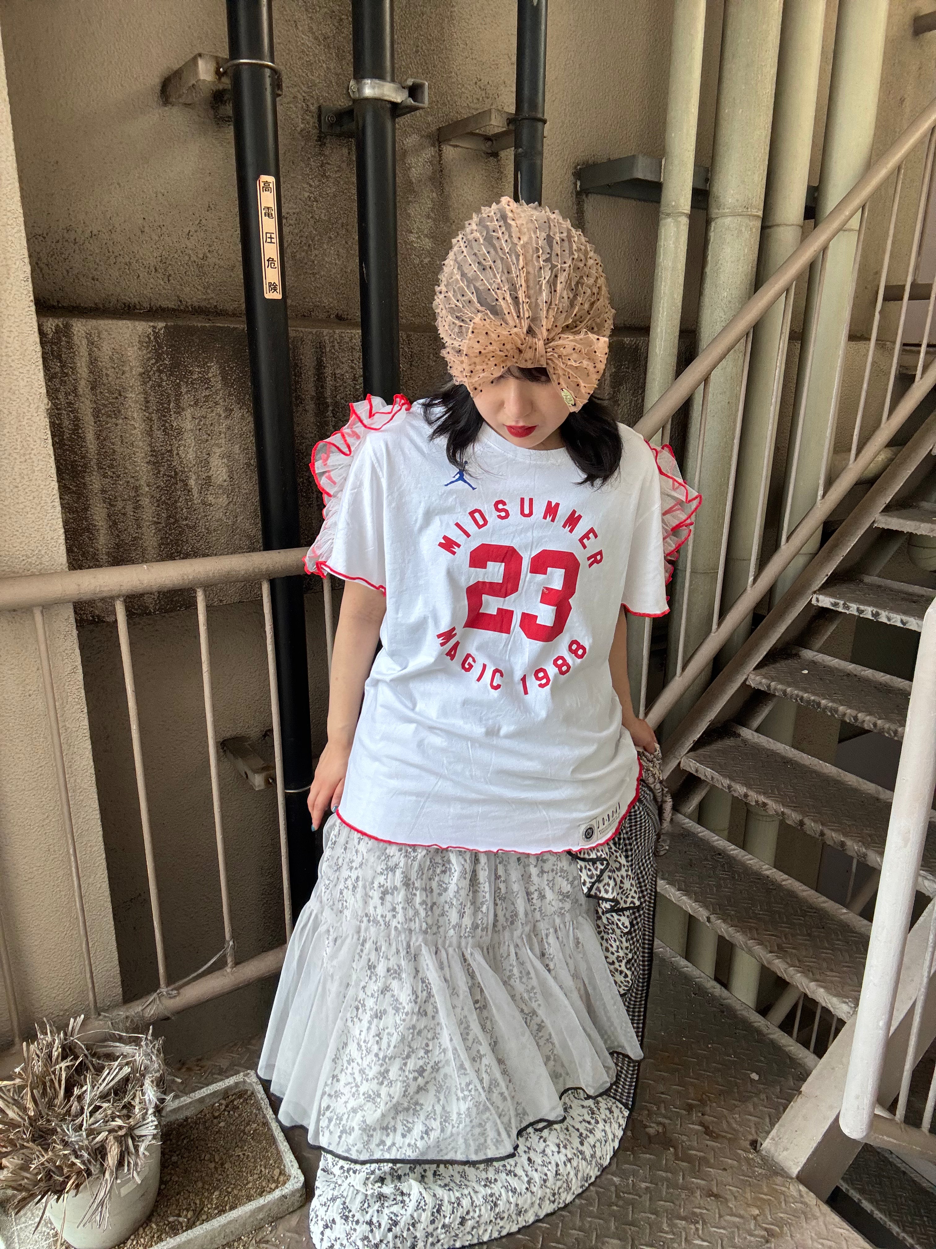 肩フリル付き半袖Tシャツ　