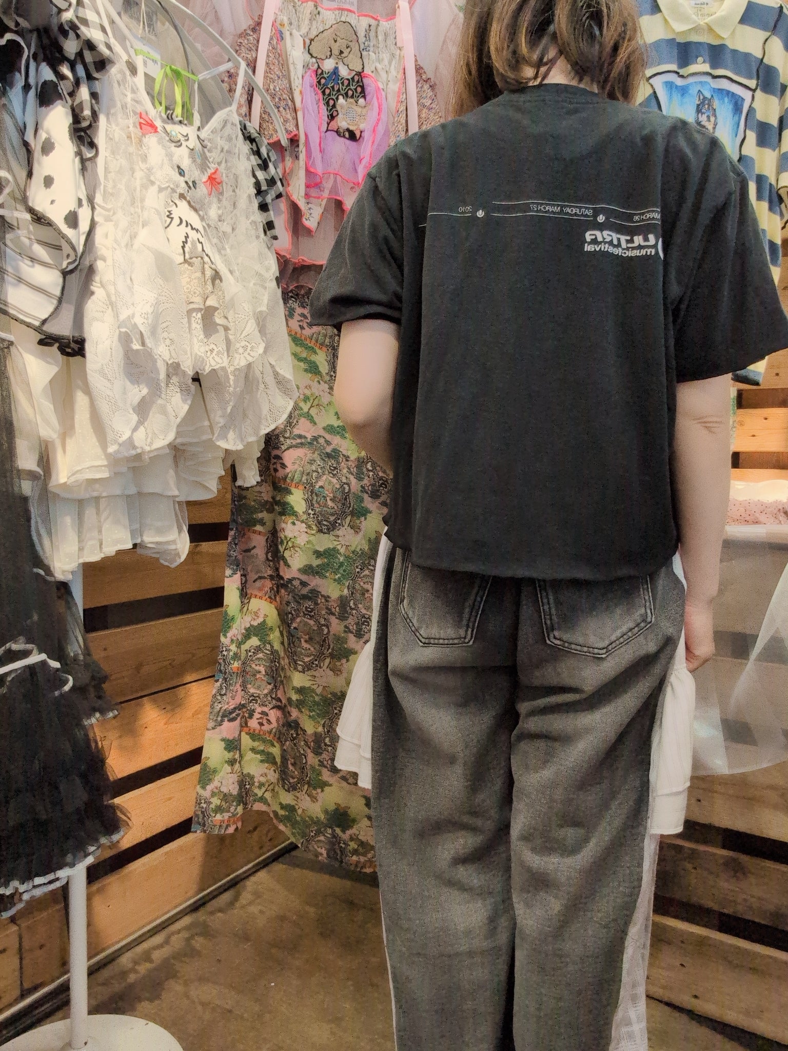 シフォン切替シンプル黒Tシャツ