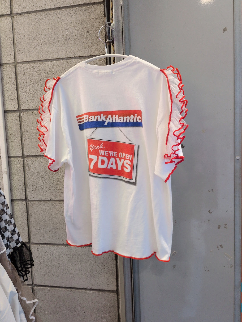 フリル肩タイガー半袖Tシャツ